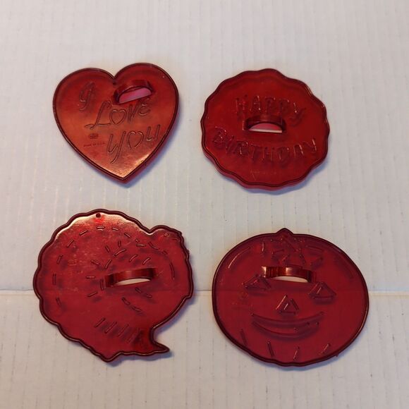 HRM Red Plastic Cookie Cutters Lot 4 Pumpkin Heart Turkey Happy Birthday - Picture 1 of 4
